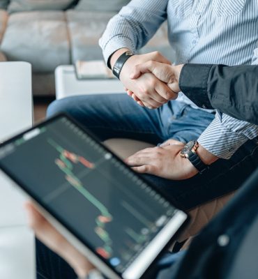 pexels-alphatradezone-5833870